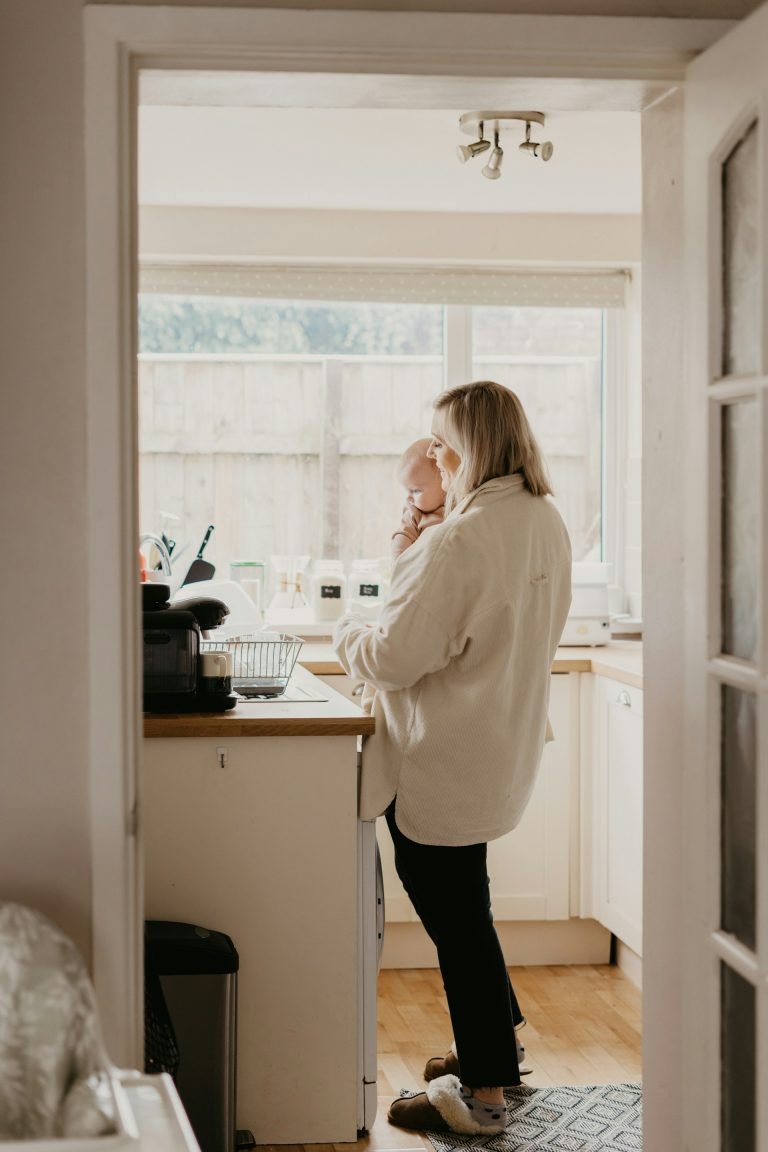 Creating Your Ideal WAHM Schedule: Tips for Balancing Work and Family Life